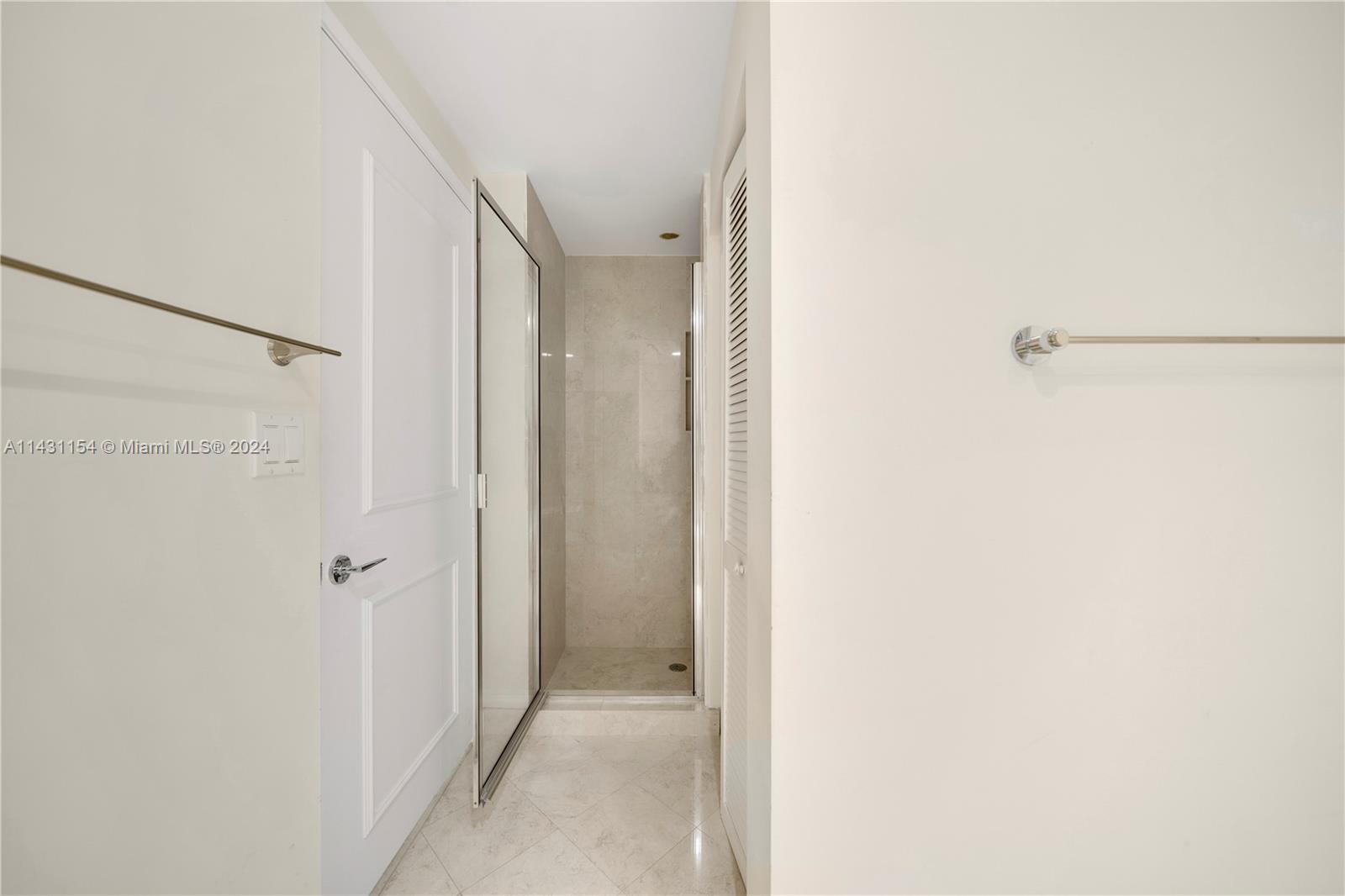 CLUB TOWER THREE CONDO - Residential
