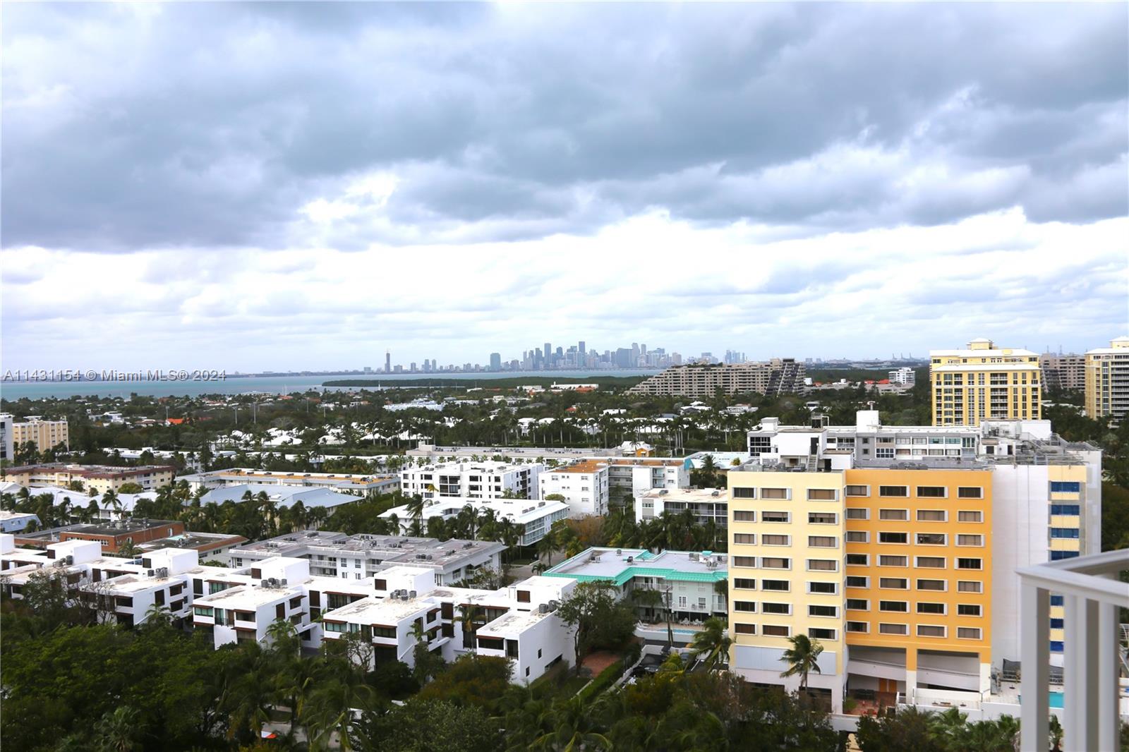 CLUB TOWER THREE CONDO - Residential
