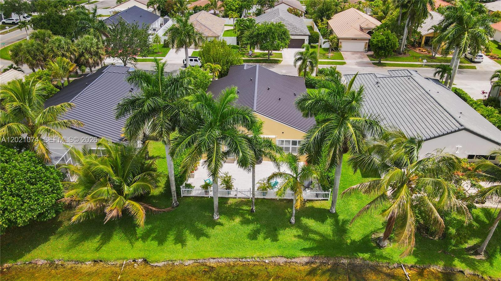 HEFTLER HOMES AT PEMBROKE - Residential