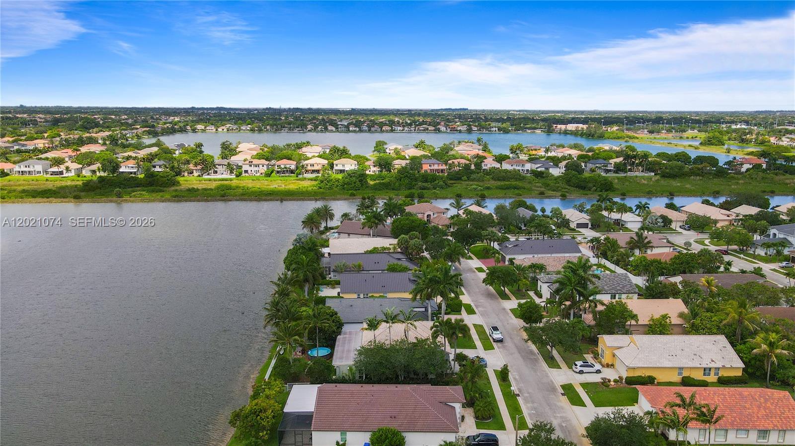 HEFTLER HOMES AT PEMBROKE - Residential