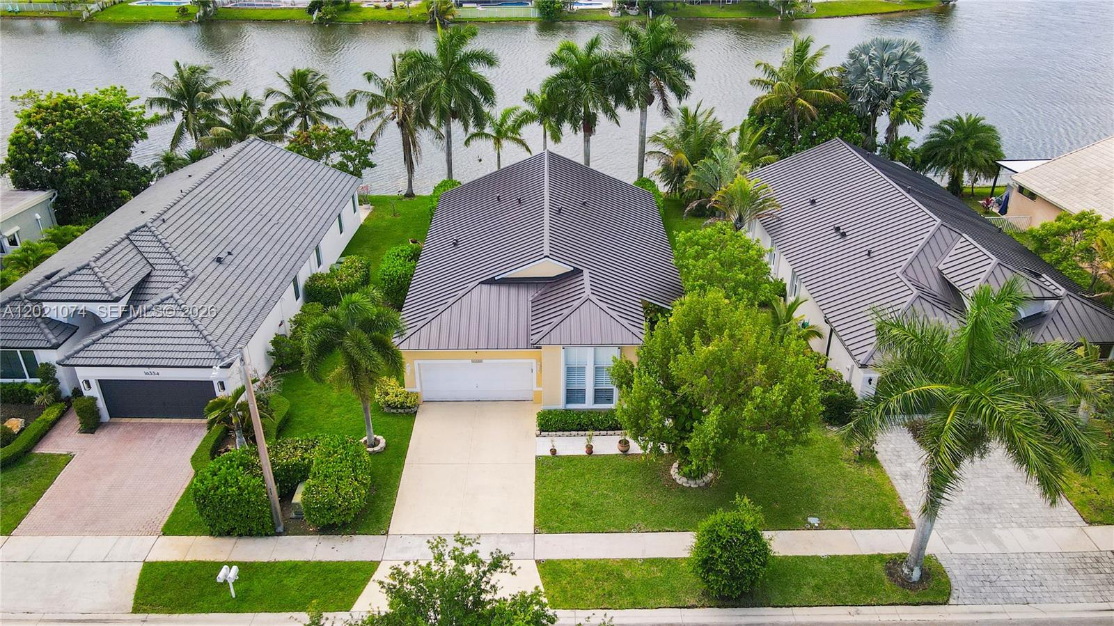 HEFTLER HOMES AT PEMBROKE - Residential