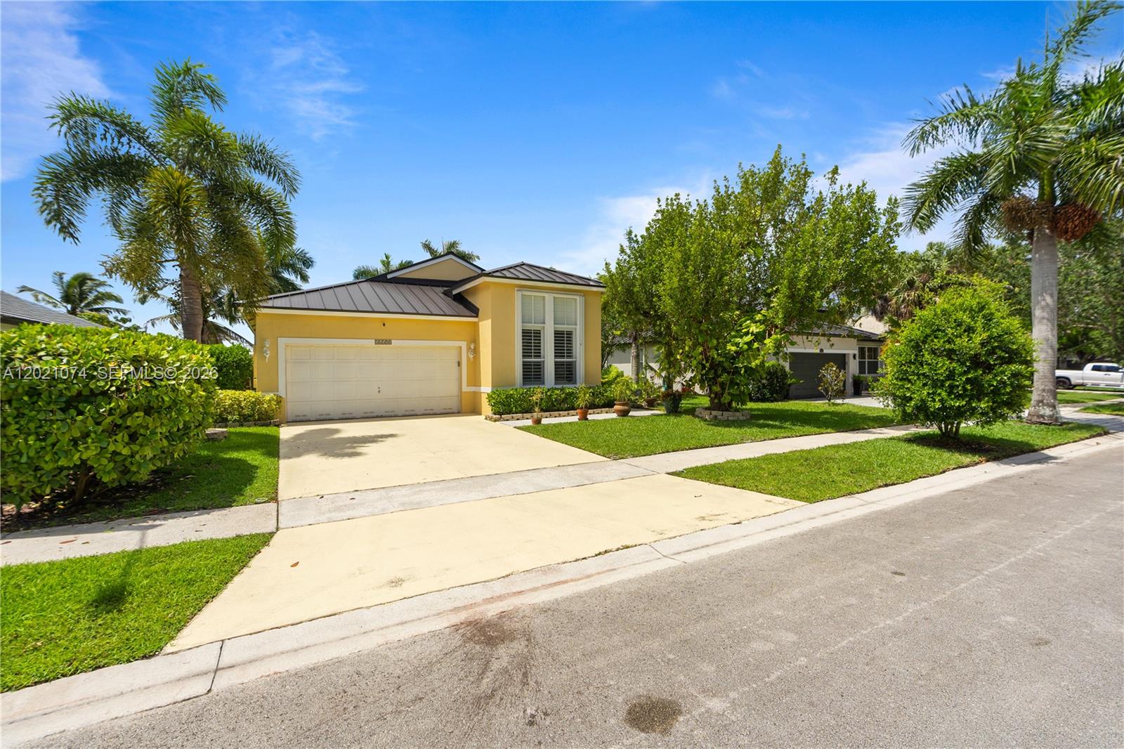 HEFTLER HOMES AT PEMBROKE - Residential
