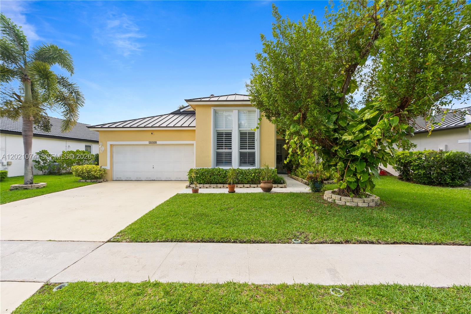 HEFTLER HOMES AT PEMBROKE - Residential
