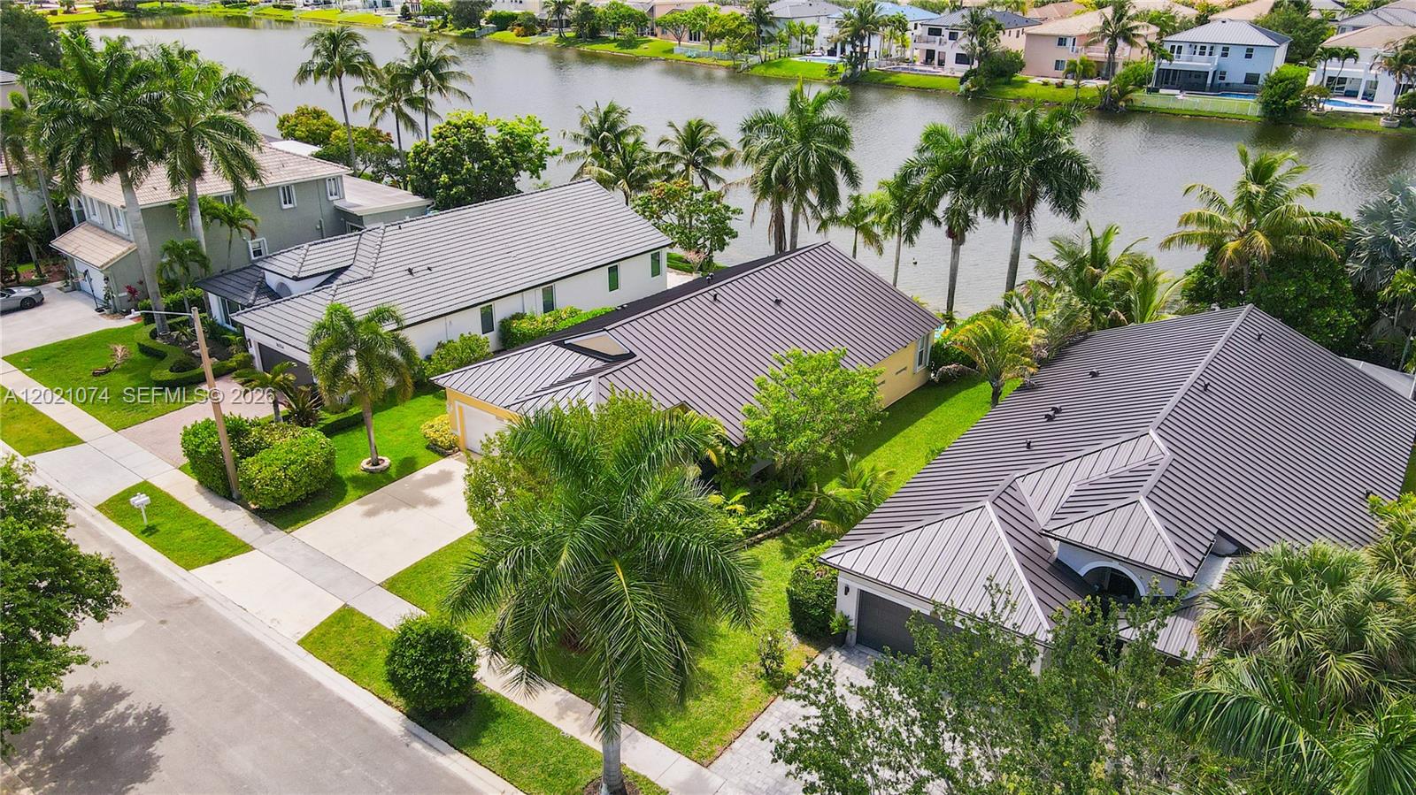HEFTLER HOMES AT PEMBROKE - Residential