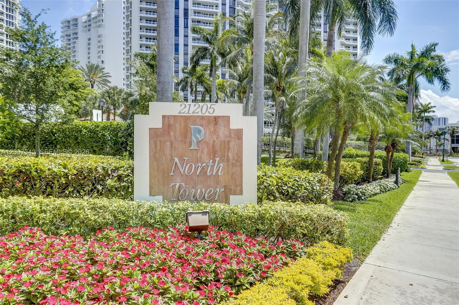 NORTH TOWER AT THE POINT - Residential