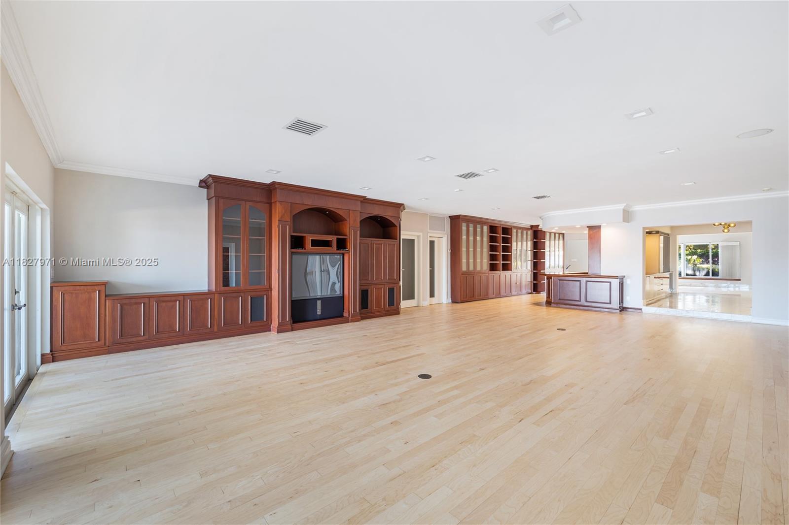 BISCAYNE POINT - Residential
