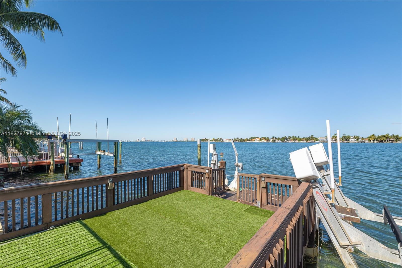 BISCAYNE POINT - Residential