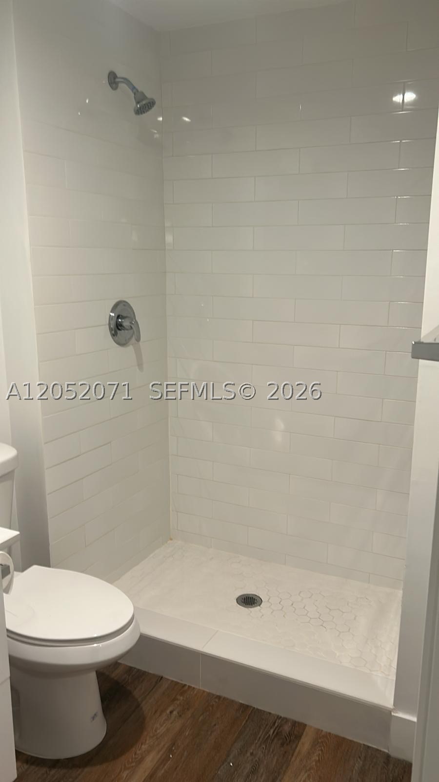 LAWRENCE ESTATE LAND CO - Residential Lease