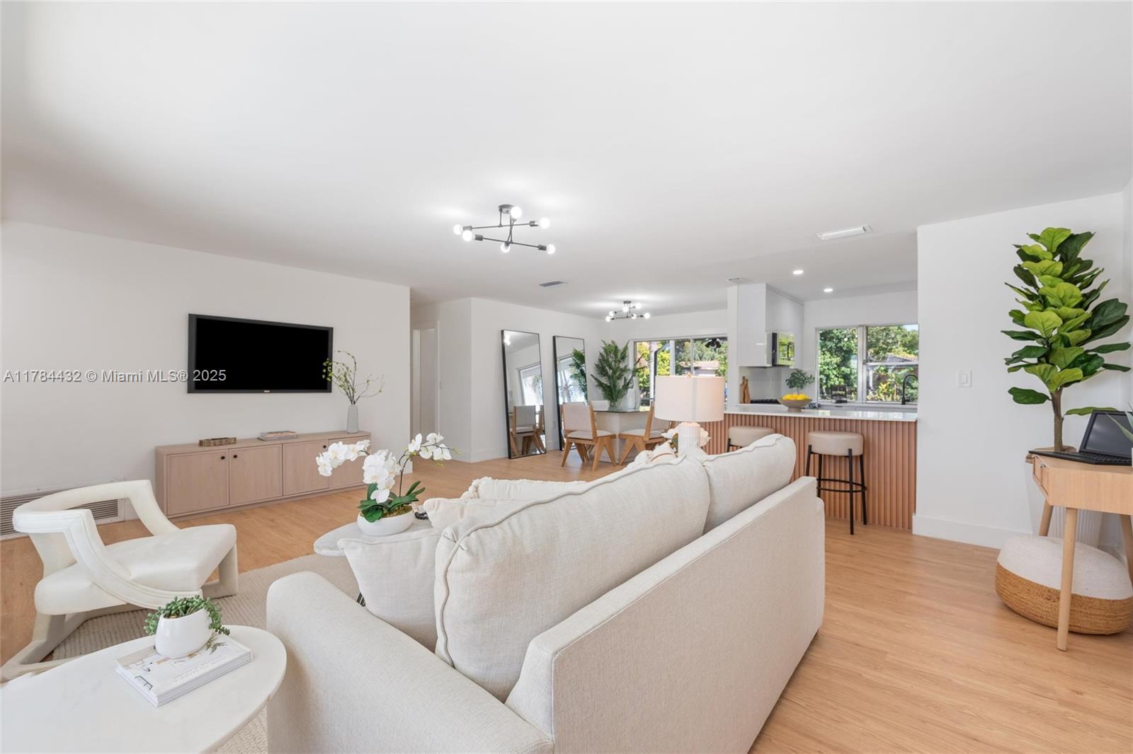 MIRAMAR ISLES SEC 5 - Residential