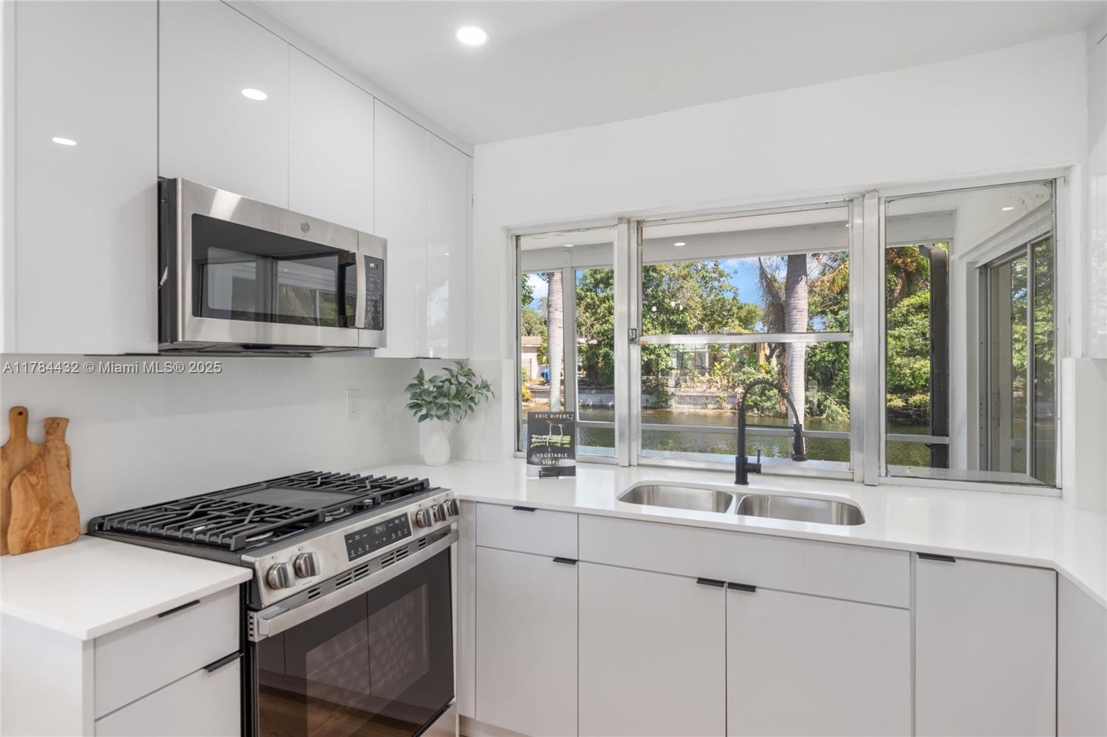 MIRAMAR ISLES SEC 5 - Residential