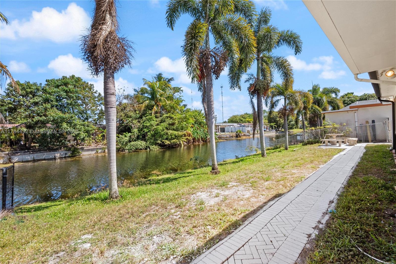MIRAMAR ISLES SEC 5 - Residential