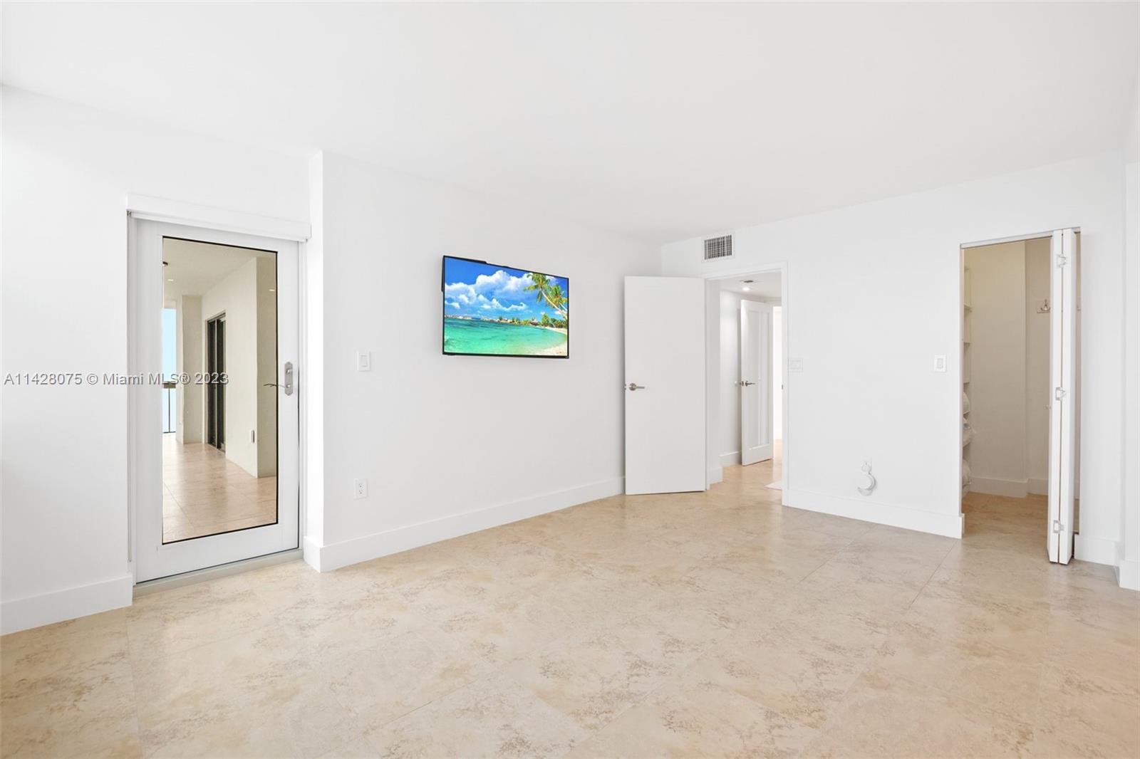 BRICKELL BAY CLUB CONDO - Residential Lease