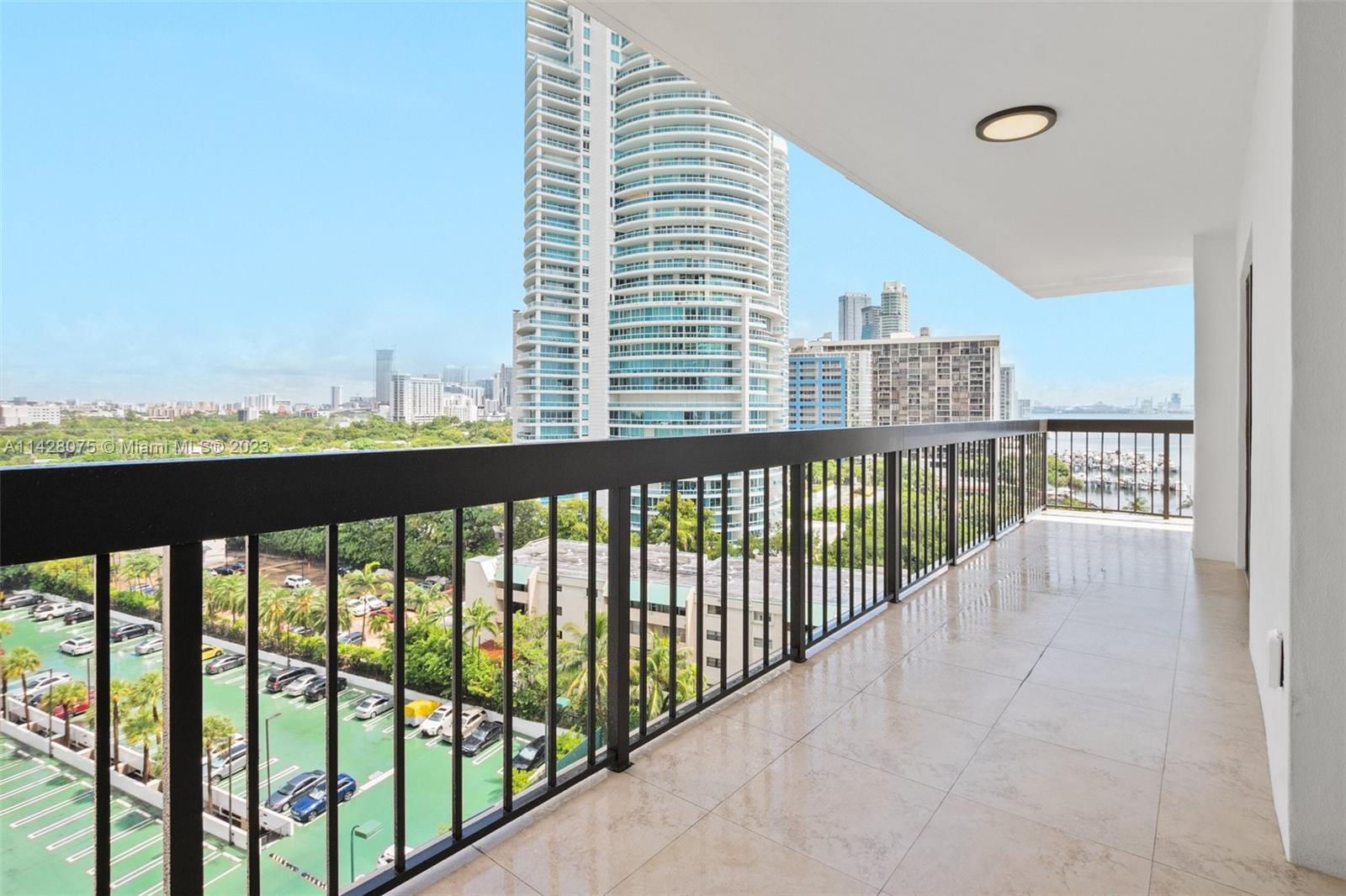 BRICKELL BAY CLUB CONDO - Residential Lease