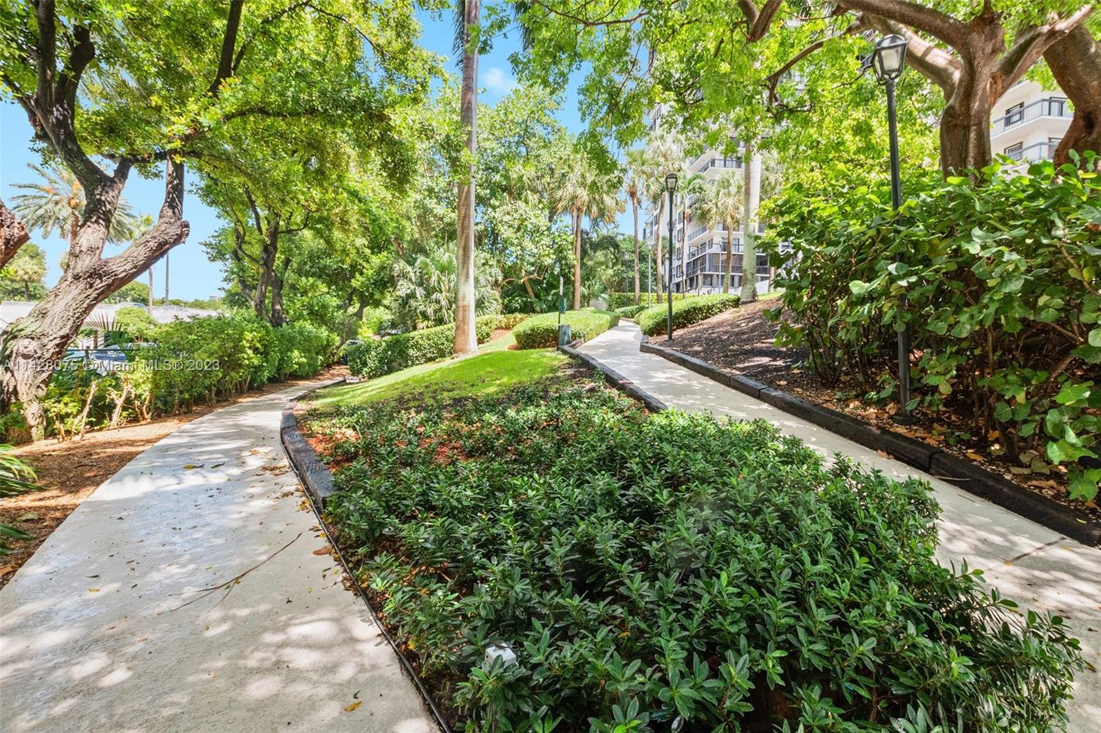 BRICKELL BAY CLUB CONDO - Residential Lease