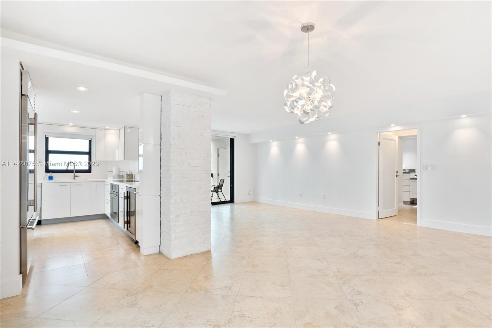 BRICKELL BAY CLUB CONDO - Residential Lease