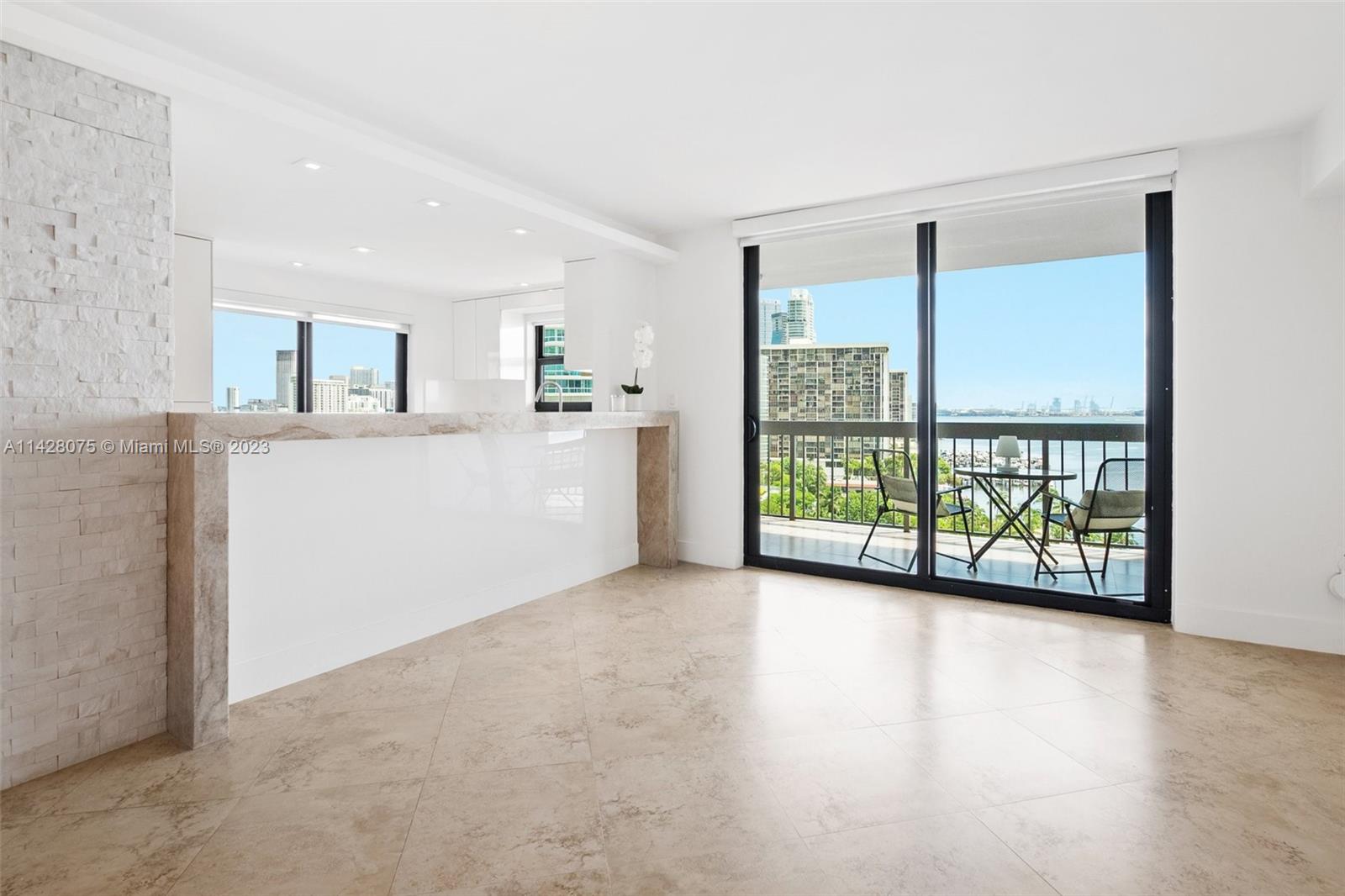 BRICKELL BAY CLUB CONDO - Residential Lease