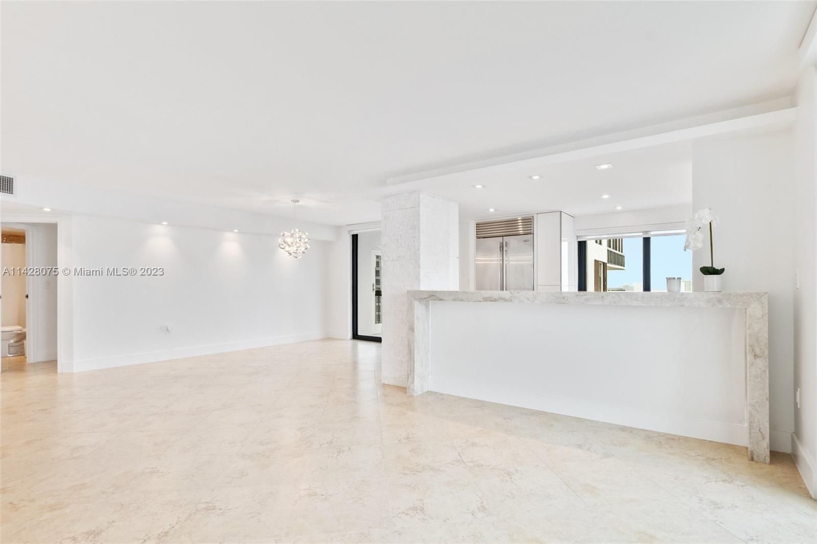 BRICKELL BAY CLUB CONDO - Residential Lease