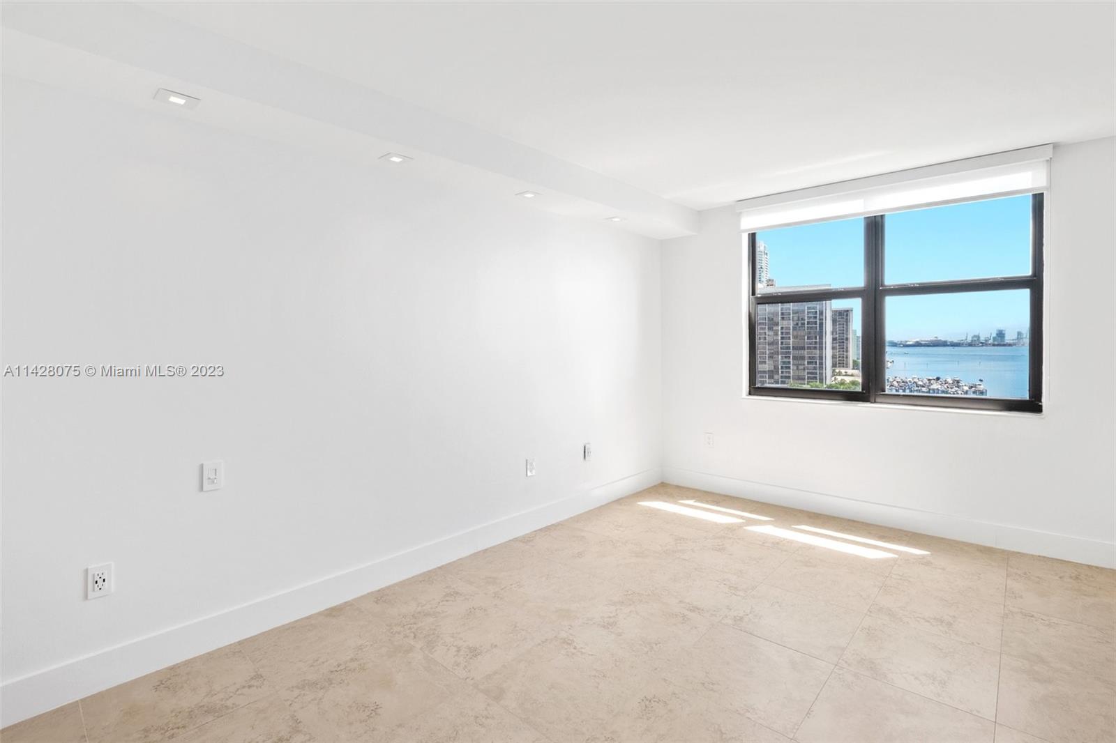 BRICKELL BAY CLUB CONDO - Residential Lease
