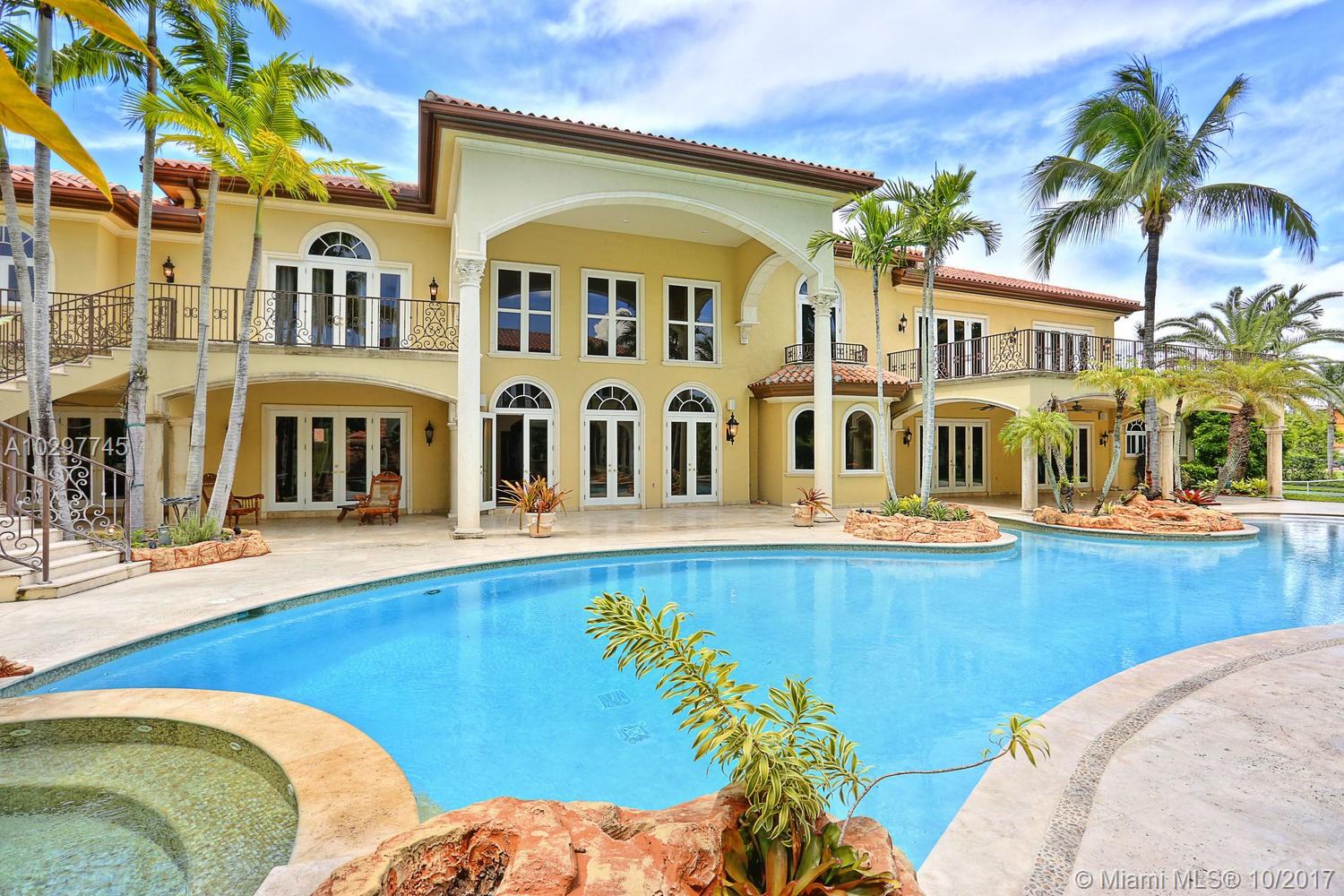 LOS PINOS - Residential