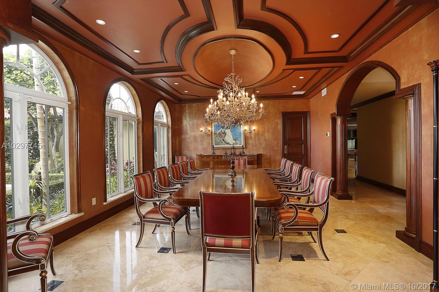LOS PINOS - Residential