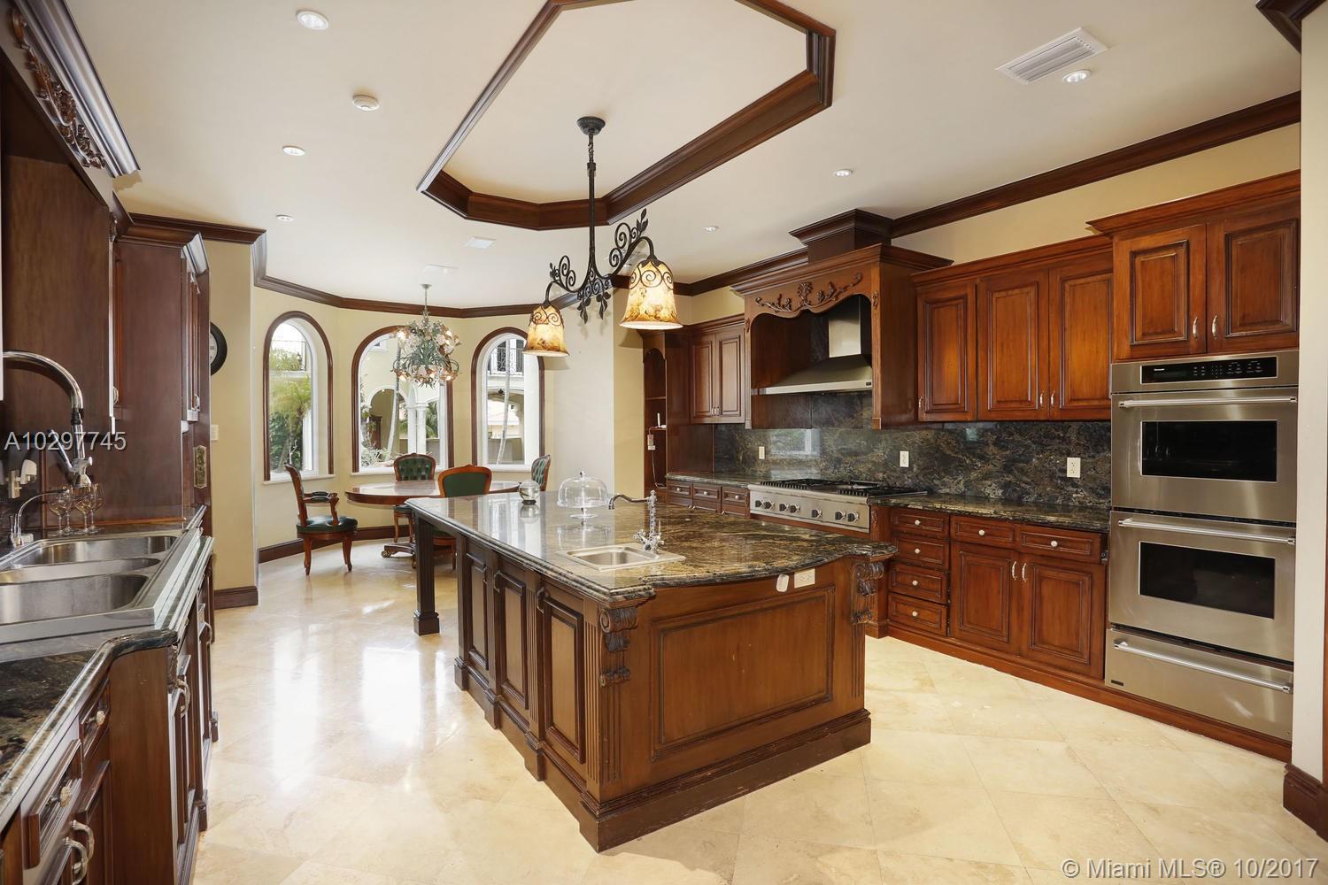 LOS PINOS - Residential