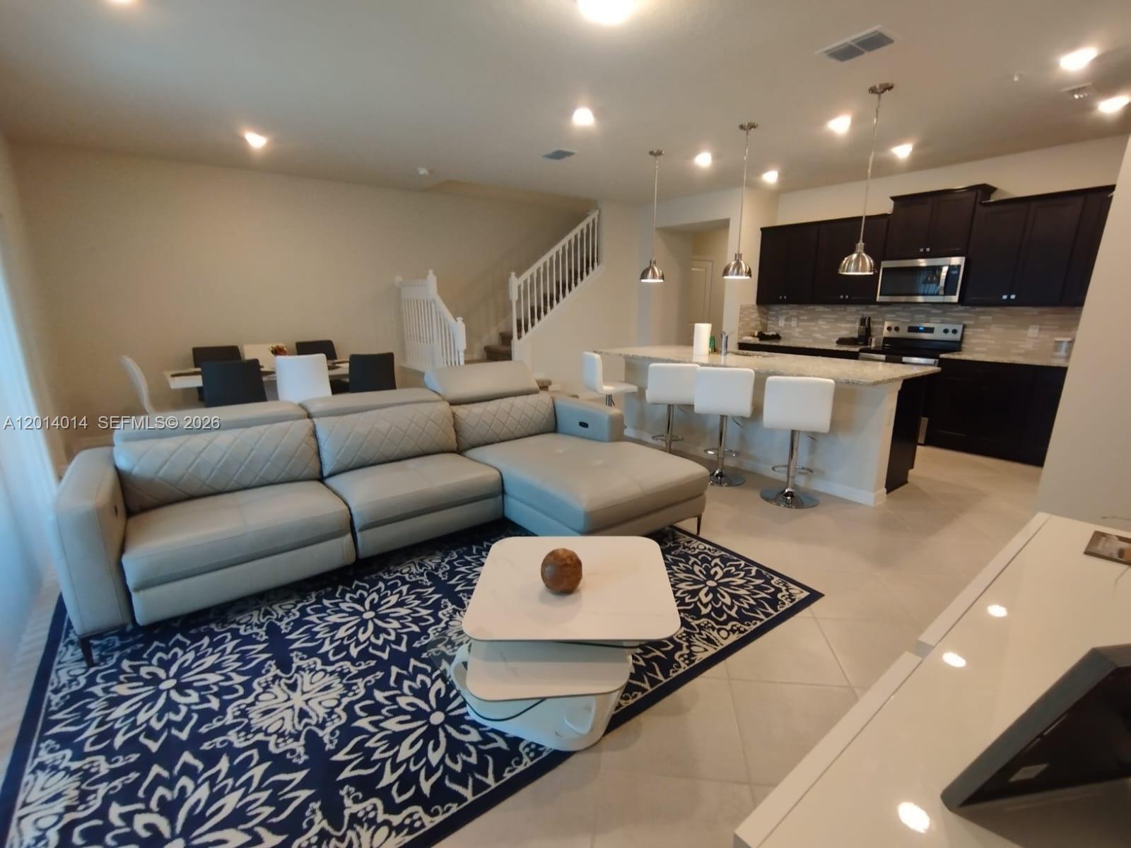 WINDSOR CAY PHASE 1 PB 80 - Residential