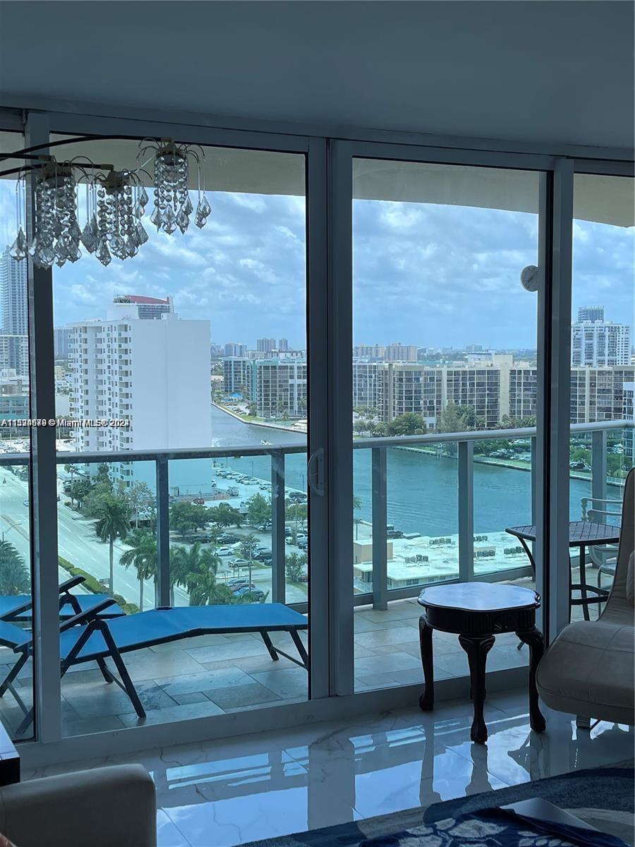 WAVE CONDO - Residential Lease