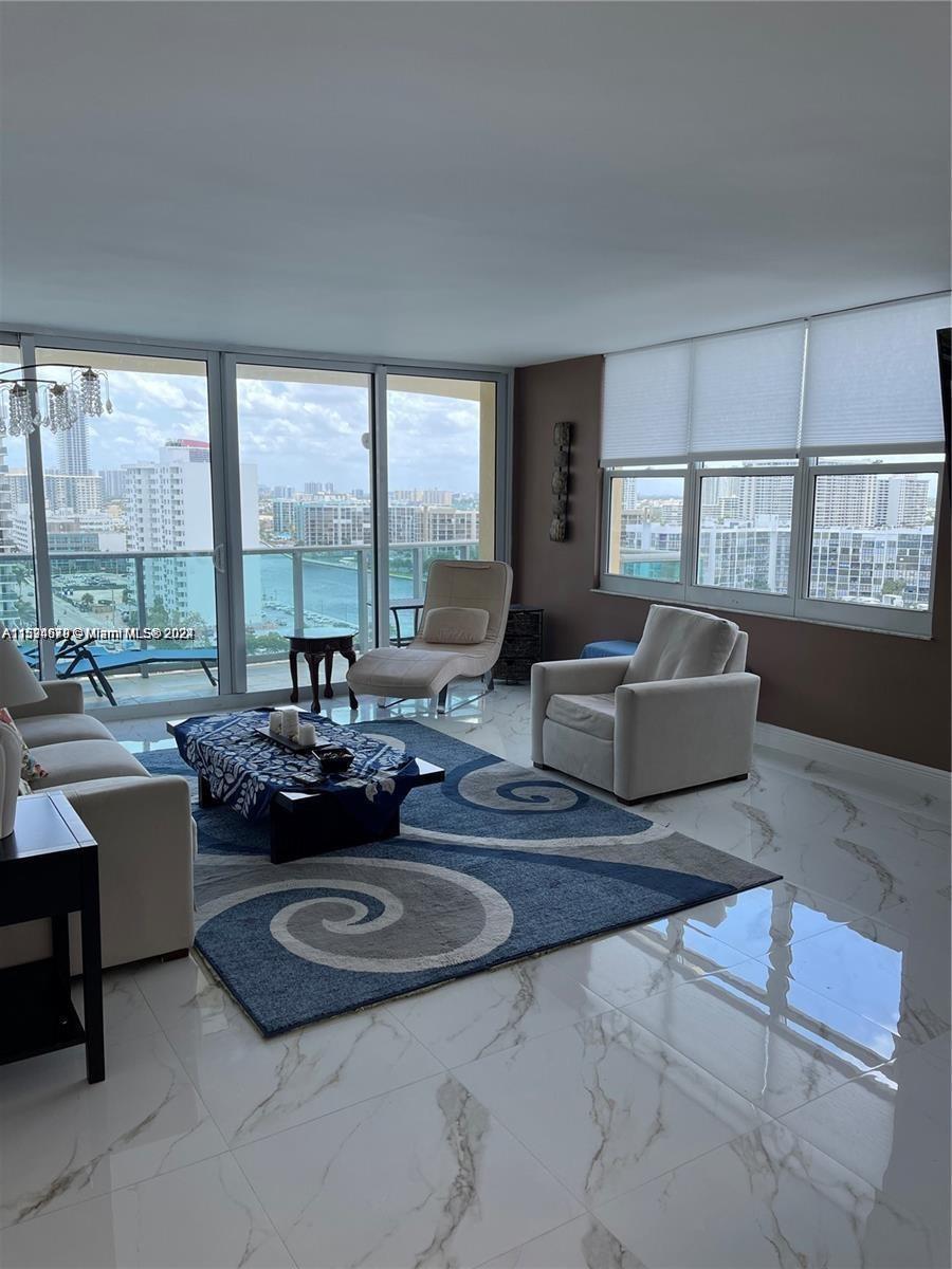 WAVE CONDO - Residential Lease