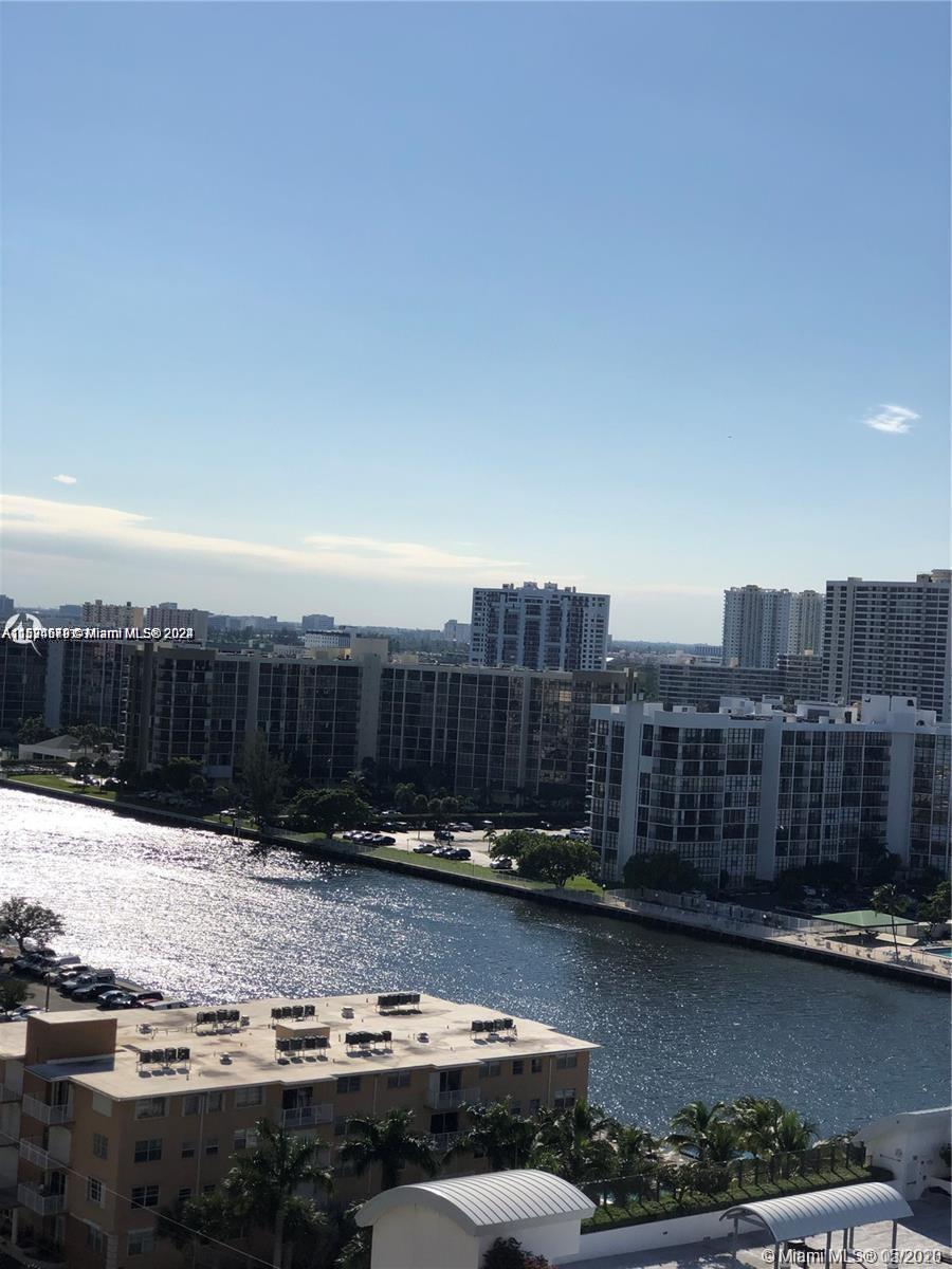 WAVE CONDO - Residential Lease