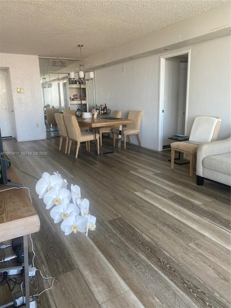 FLAMENCO CONDO TOWER I - Residential