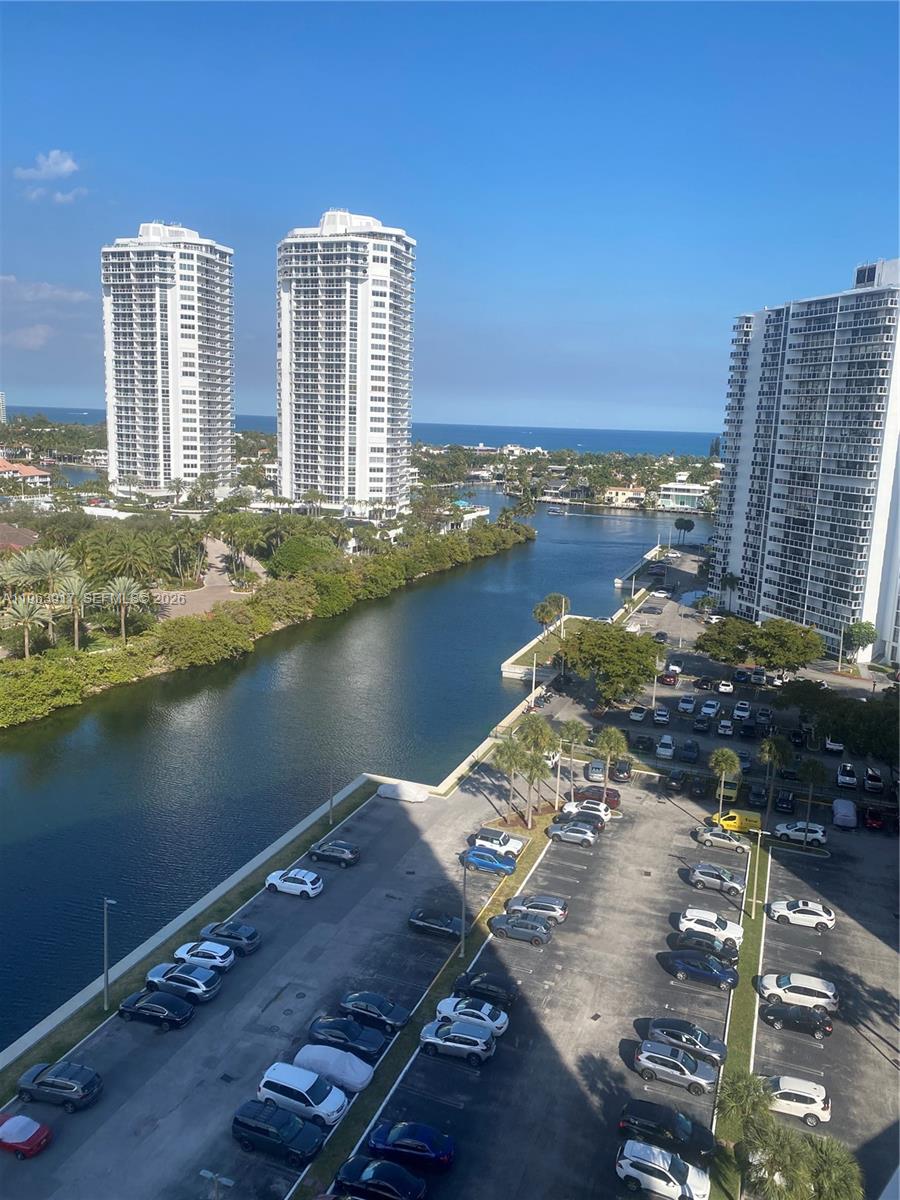 FLAMENCO CONDO TOWER I - Residential
