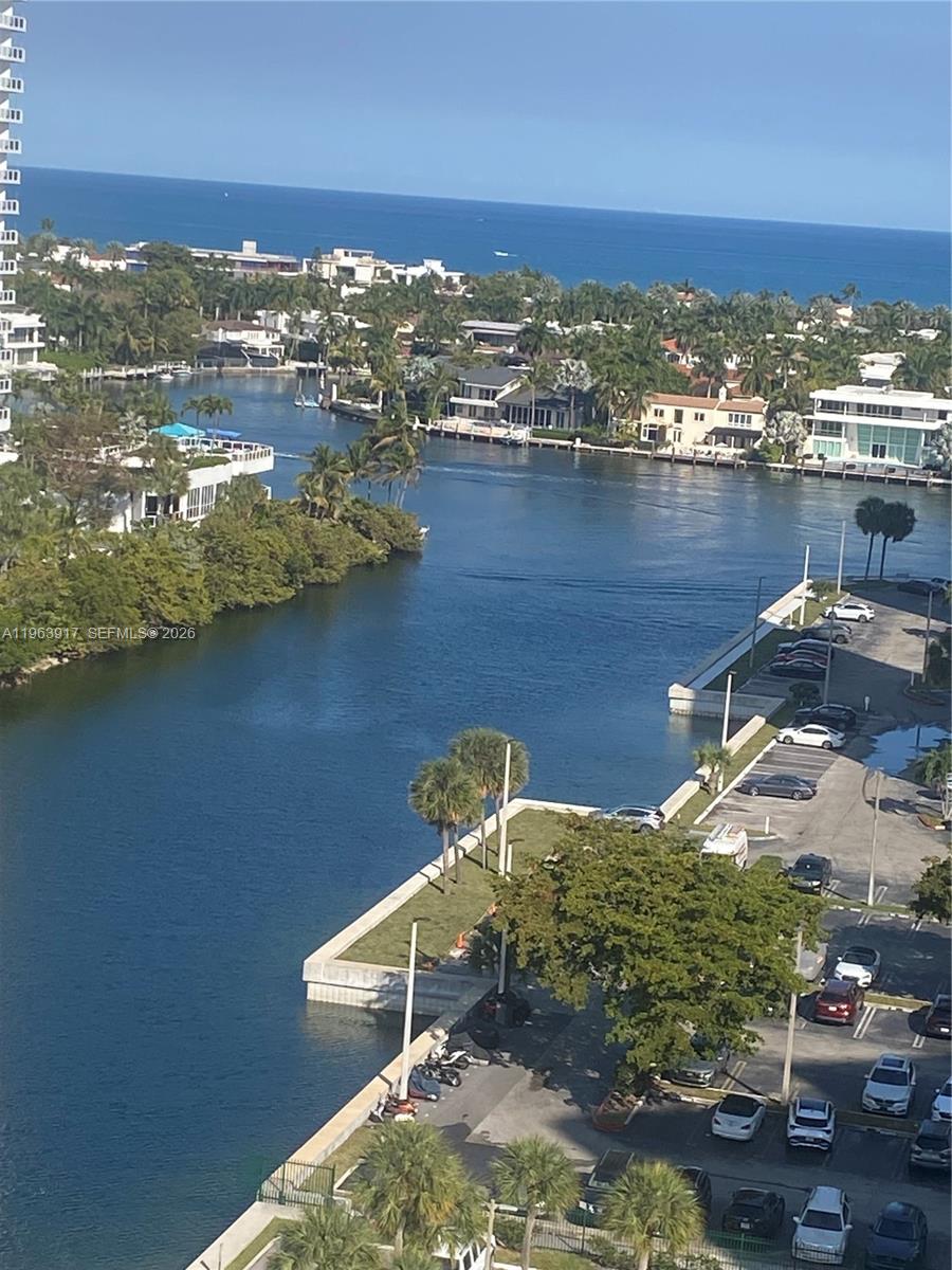 FLAMENCO CONDO TOWER I - Residential