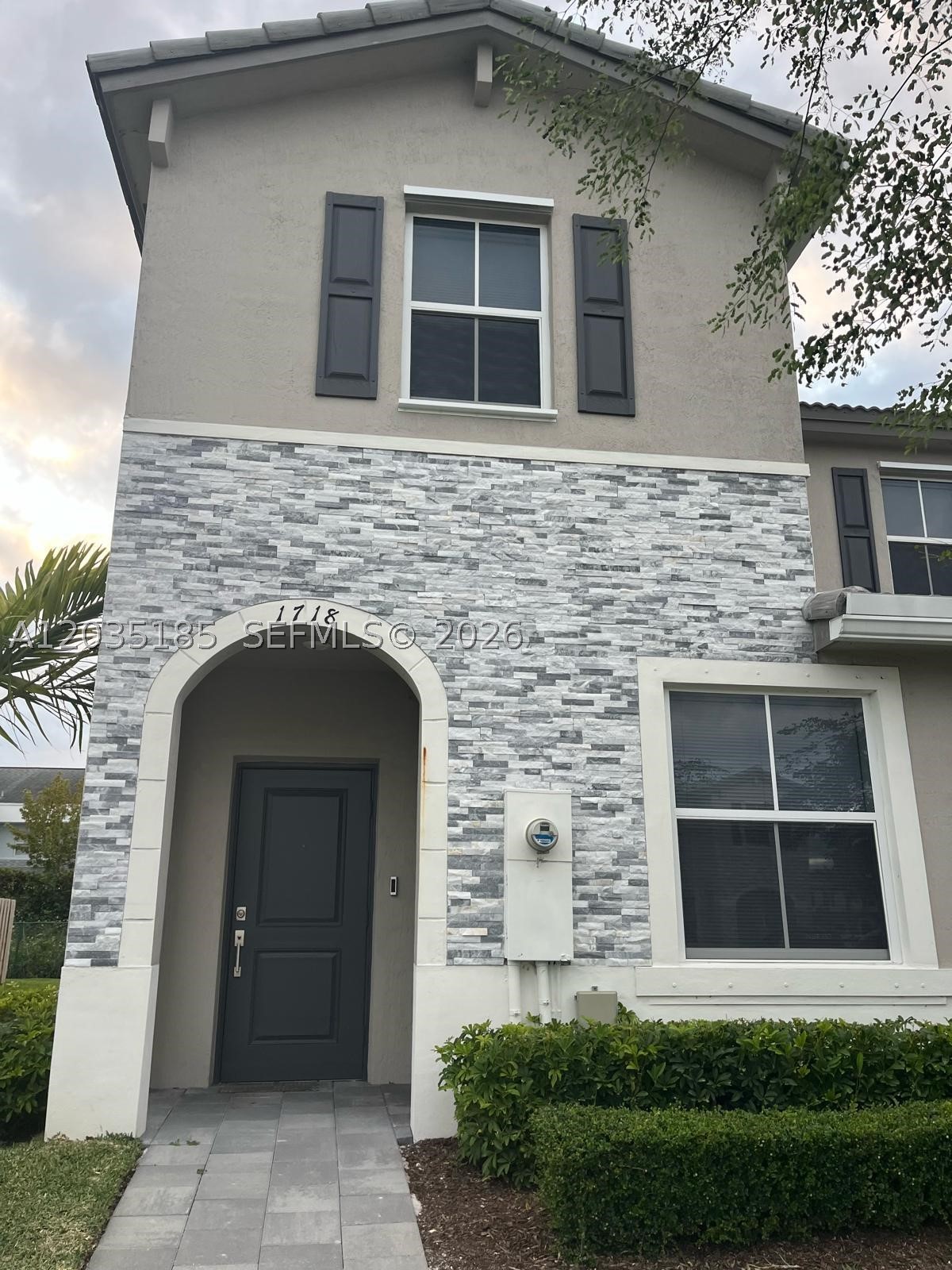 Stunning Corner-Unit Townhome in a Highly Desirable Gated Community in Homestead!

Enjoy the privacy and tranquility of this exceptional corner-unit residence with no rear neighbors. This beautifully maintained home offers the perfect combination of comfort, convenience, and lifestyle.

Residents enjoy access to outstanding community amenities, including a state-of-the-art clubhouse, resort-style swimming pool, and fully equipped fitness center.

Whether you're a first-time homebuyer, growing family, or looking to downsize without compromising on amenities, this home is an excellent opportunity in one of Homestead's most sought-after communities.