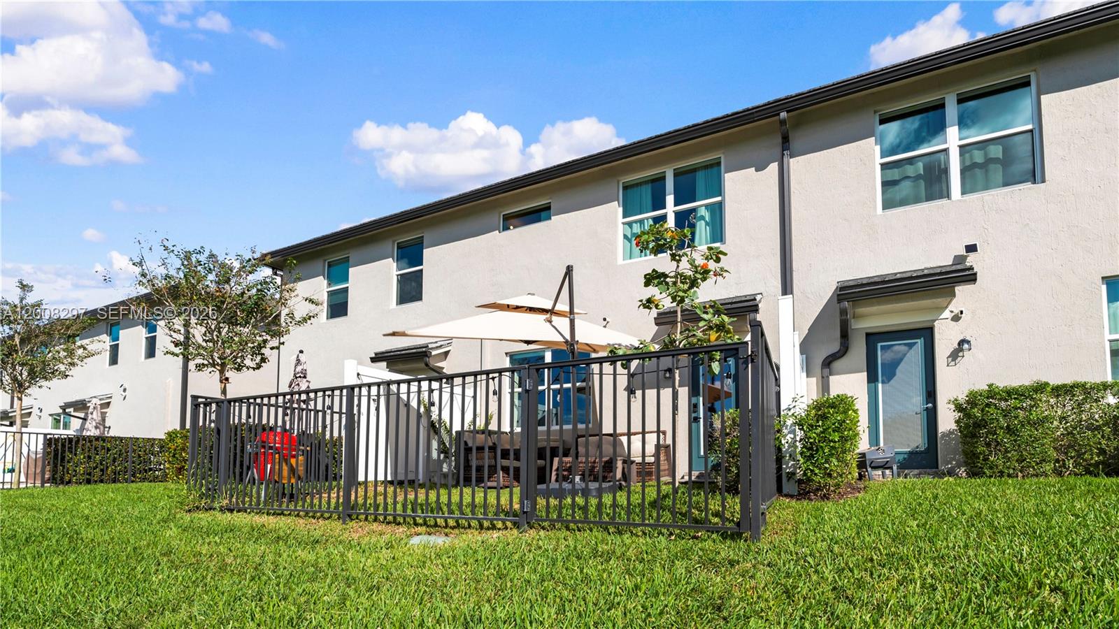 SOMERSET PLAZA - Residential