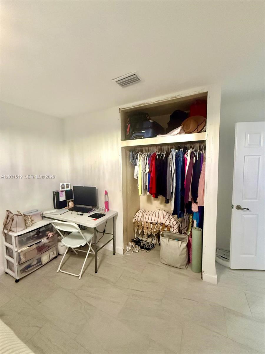 SCOTT LAKE MANOR SEC 5 - Residential