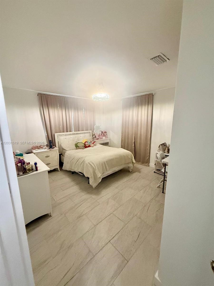 SCOTT LAKE MANOR SEC 5 - Residential