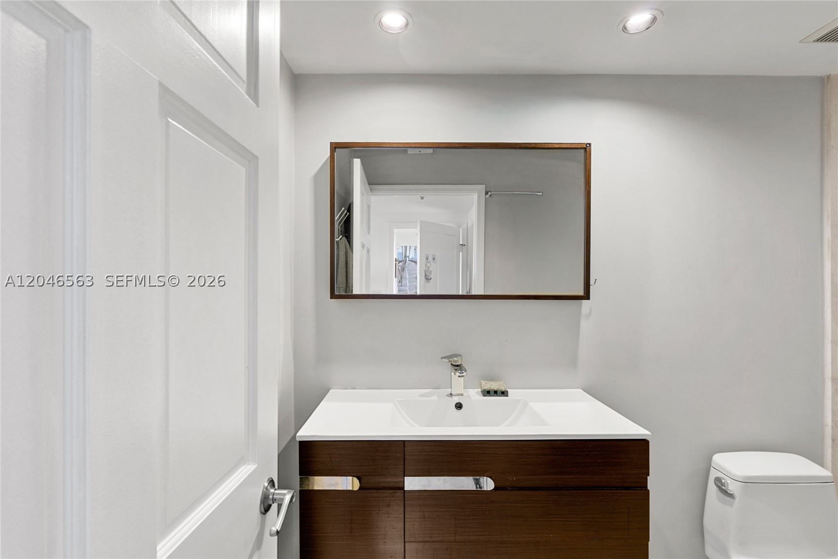 THE COSMOPOLITAN RESIDENCE - Residential