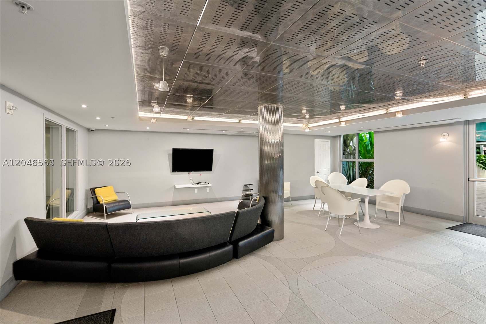 THE COSMOPOLITAN RESIDENCE - Residential
