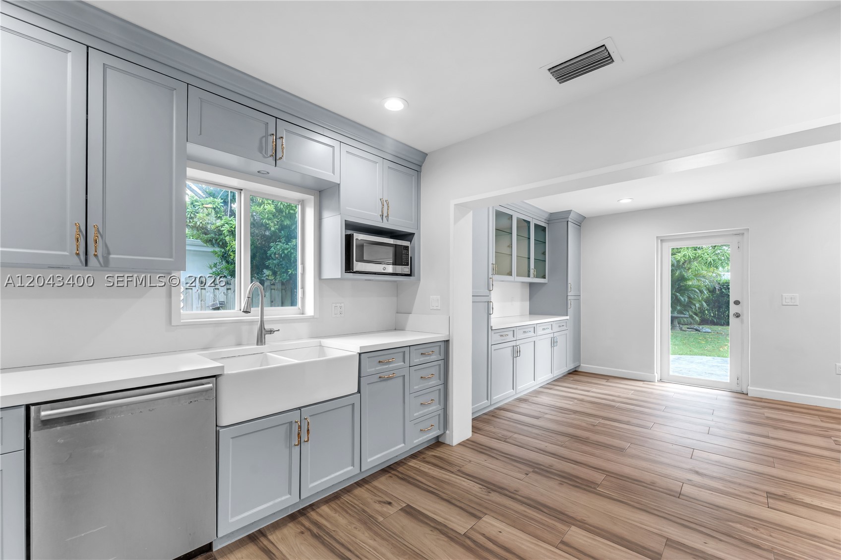 CAPRI ESTATES - Residential