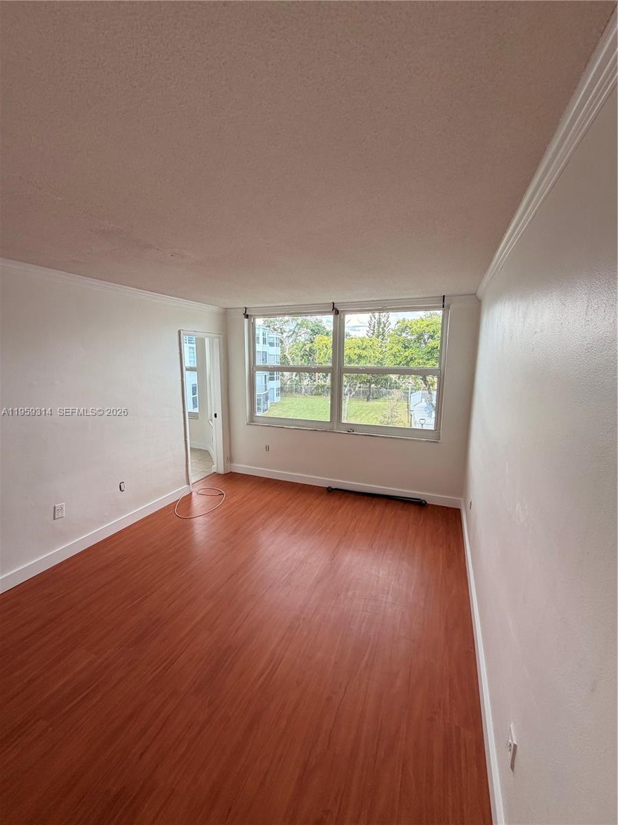 ROLLING GREEN CONDO E - Residential Lease