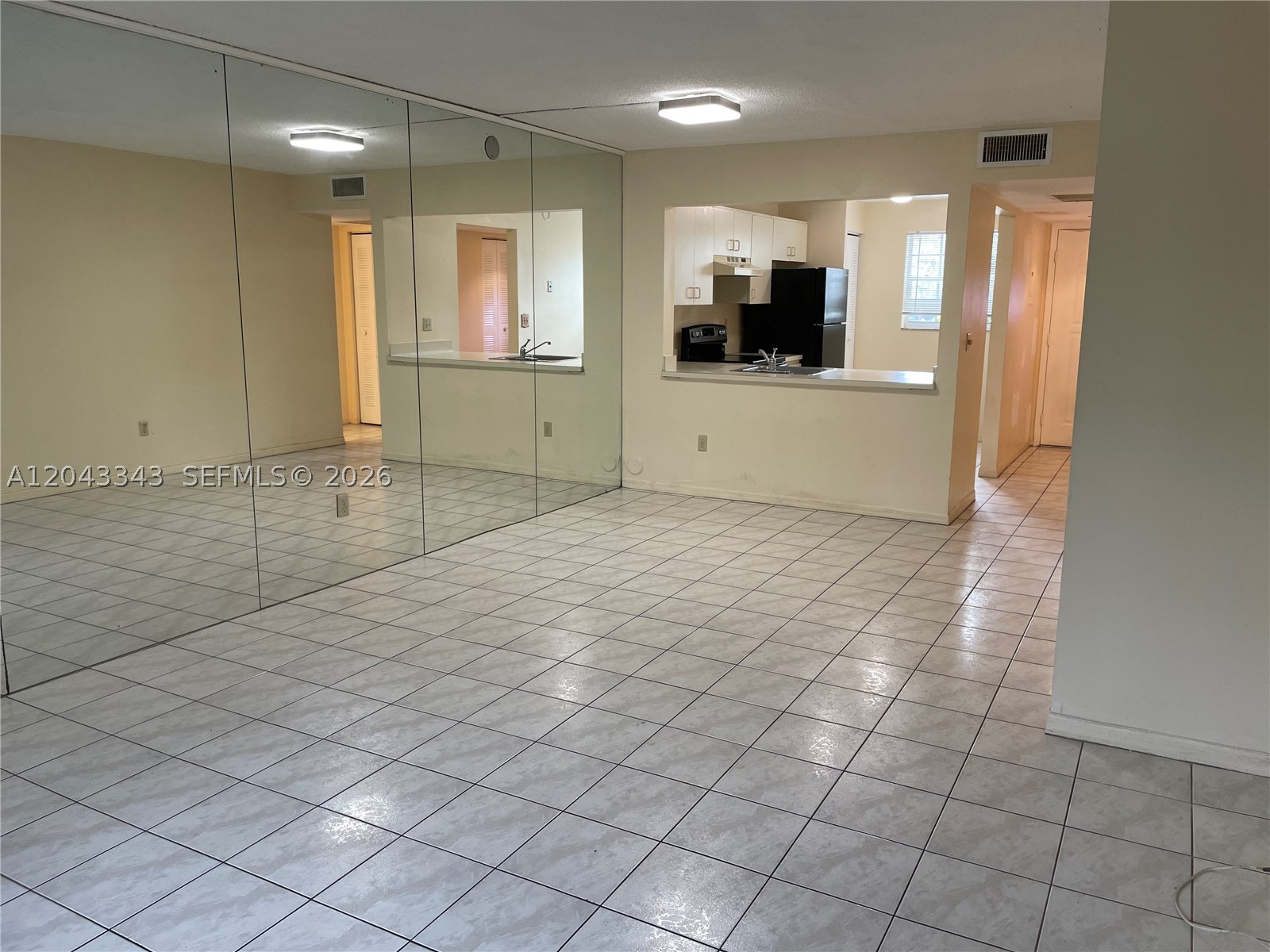 MONTEREY VILLAGE-ONE COND - Residential