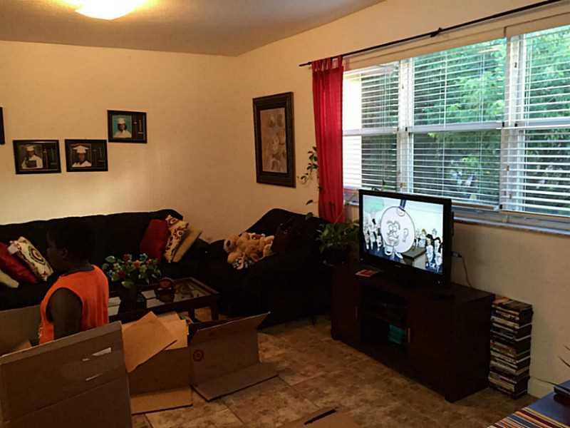 VILLAS AT CARMEL CONDO NO - Residential Lease