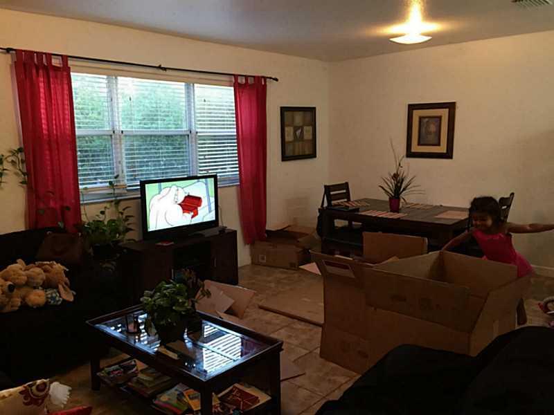 VILLAS AT CARMEL CONDO NO - Residential Lease