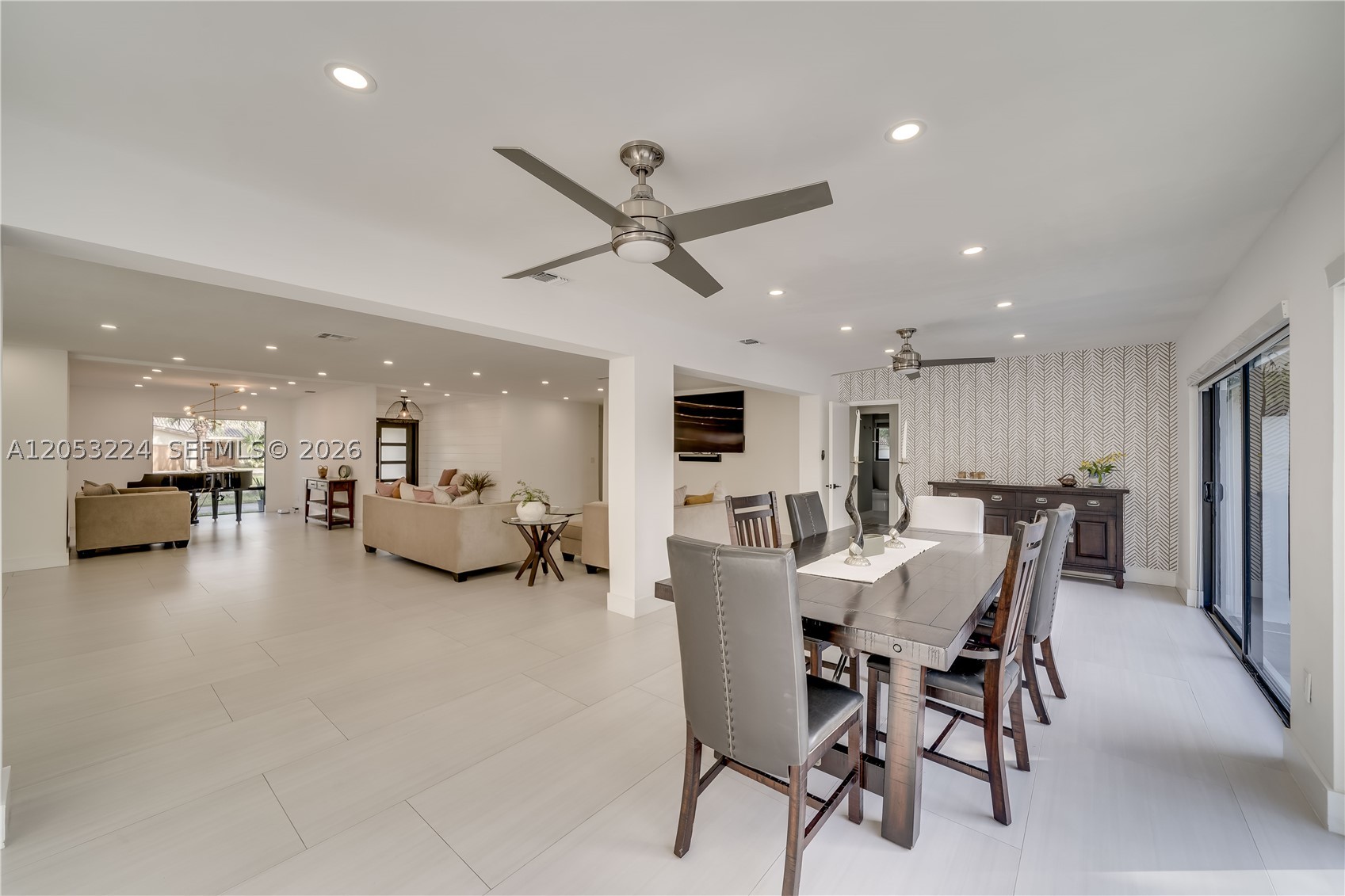 HOLLYWOOD HILLS NORTH SEC - Residential
