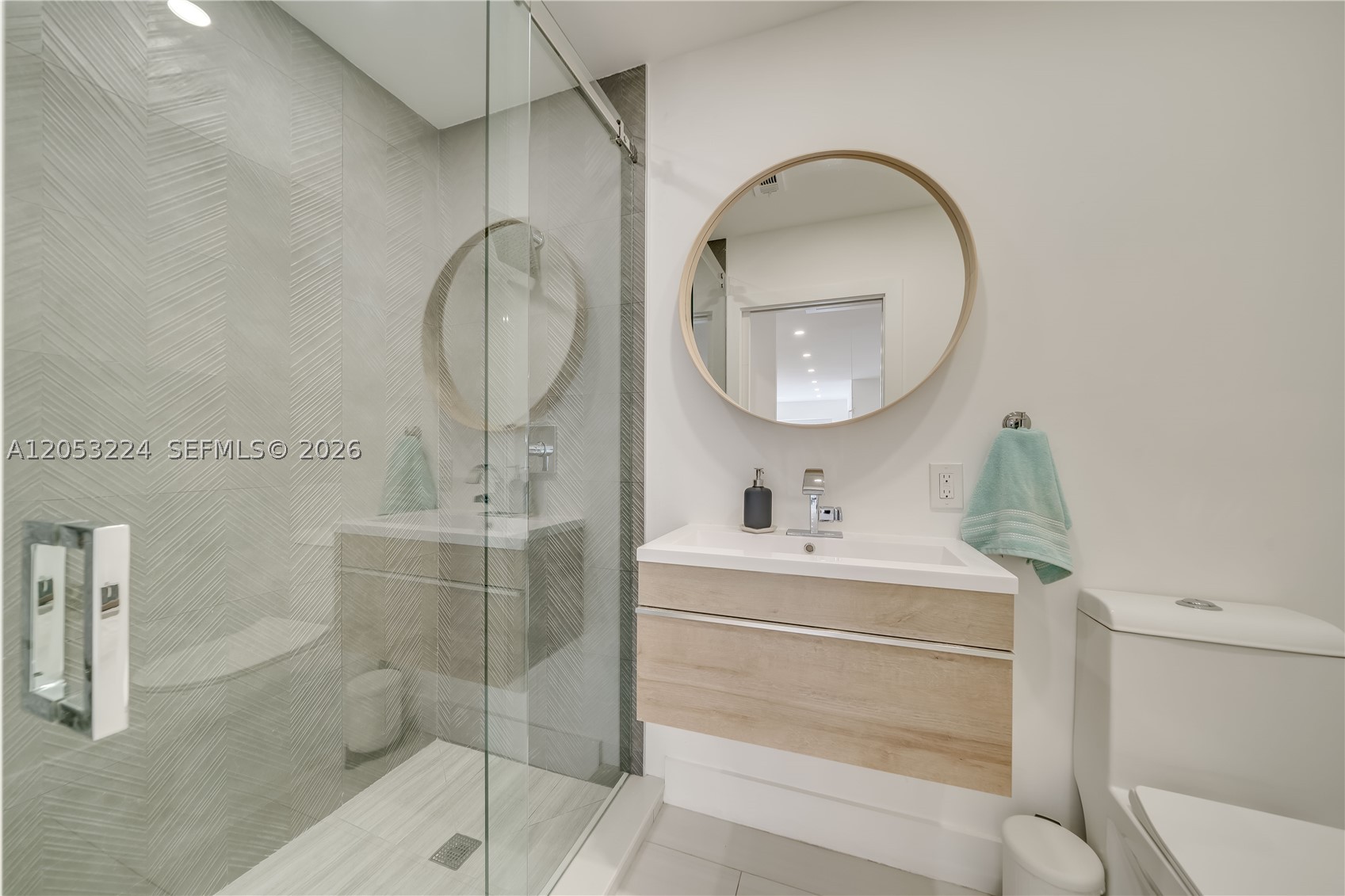 HOLLYWOOD HILLS NORTH SEC - Residential