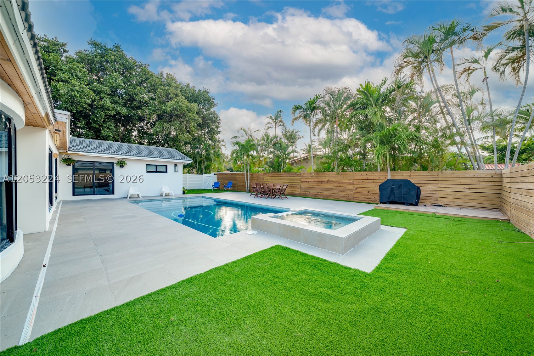 HOLLYWOOD HILLS NORTH SEC - Residential