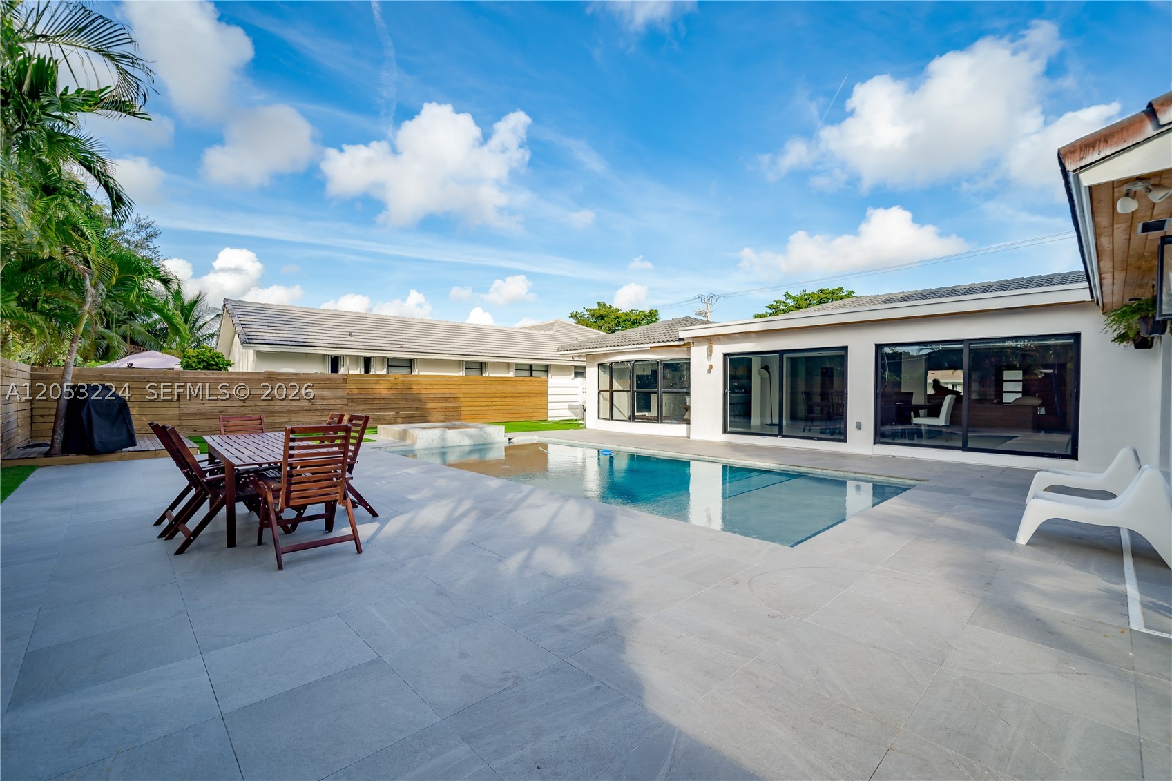 HOLLYWOOD HILLS NORTH SEC - Residential