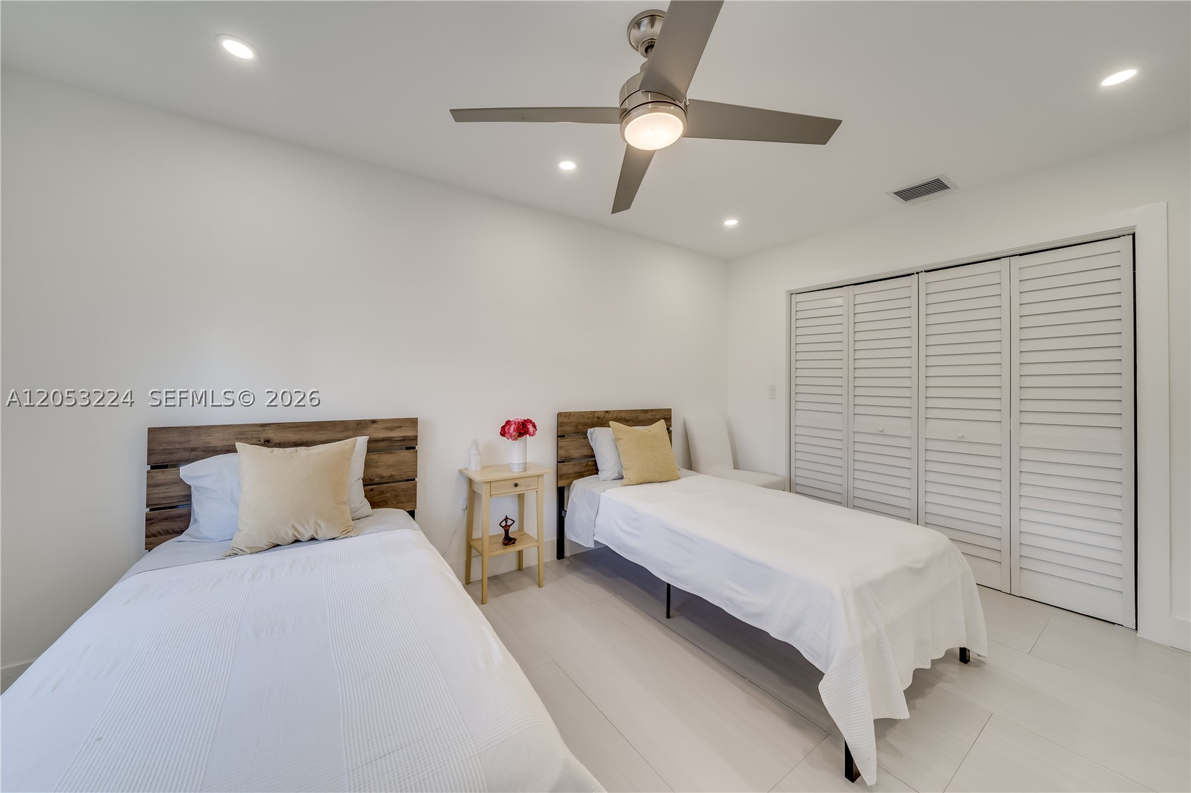 HOLLYWOOD HILLS NORTH SEC - Residential