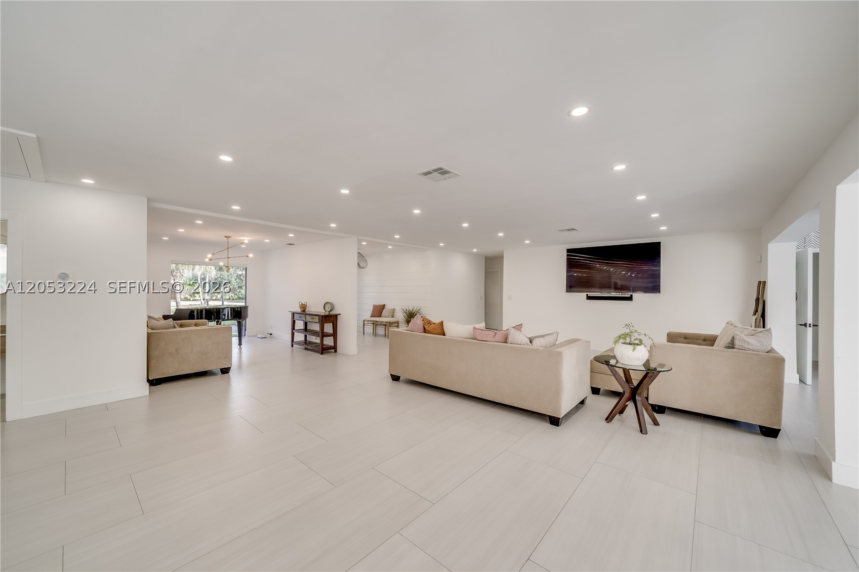 HOLLYWOOD HILLS NORTH SEC - Residential