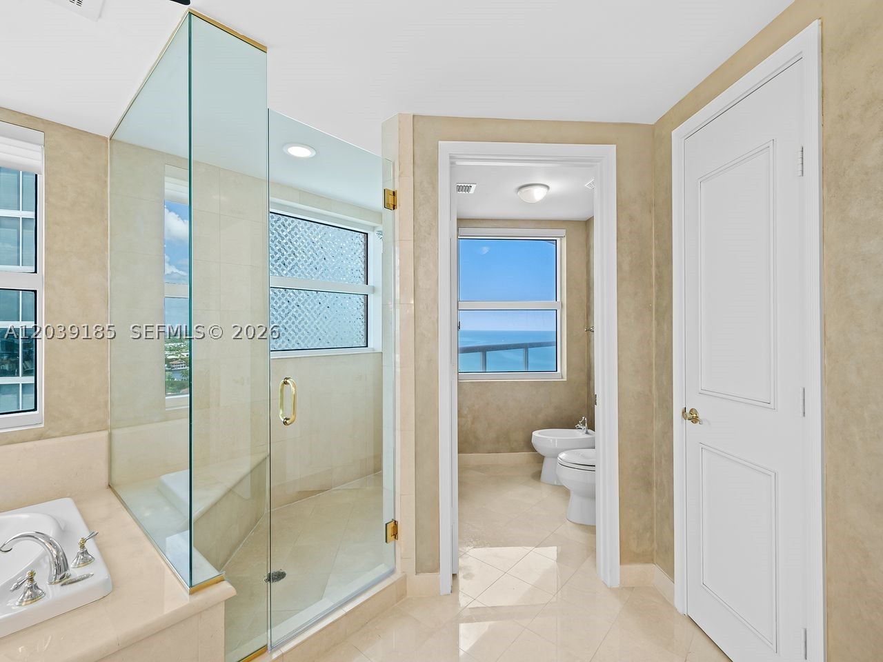 The Palms - Residential